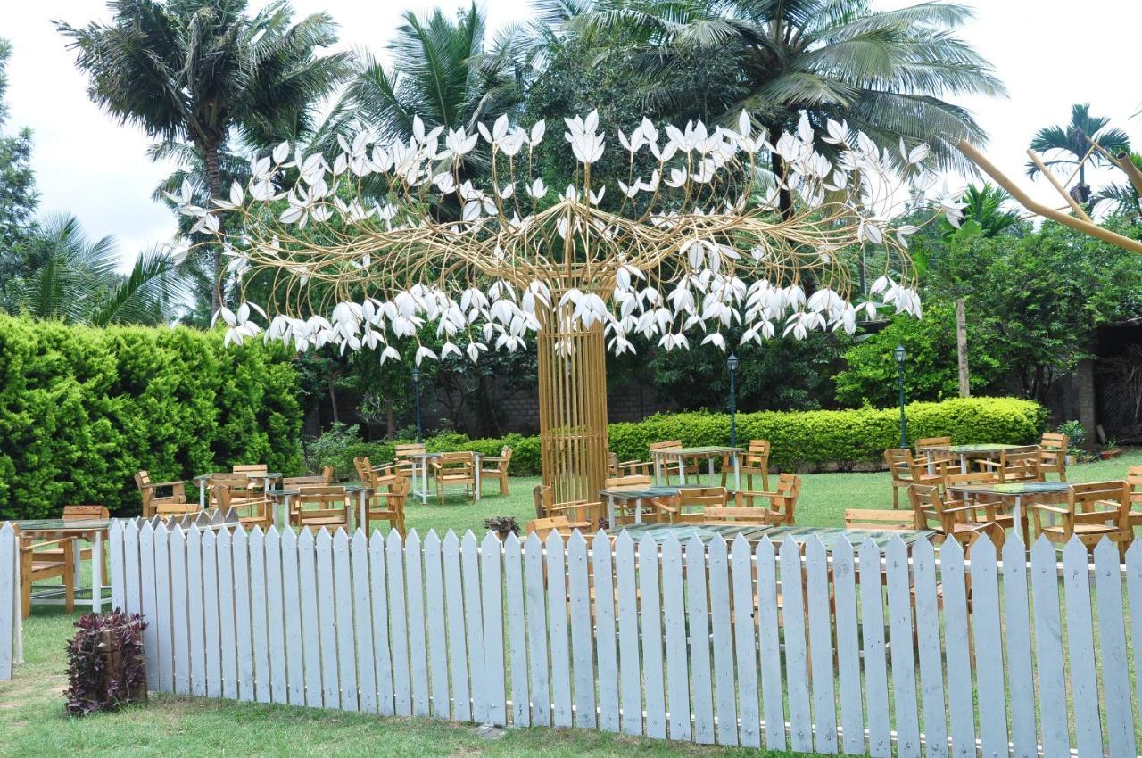 Seed Resort Shrīrangapattana Extérieur photo